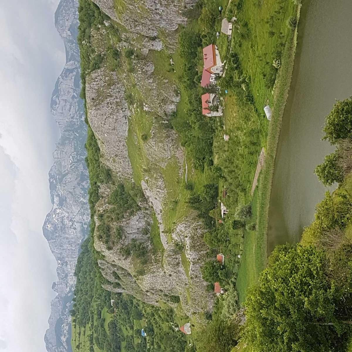 Detached House Milivoje Hotel Poscenje Luaran gambar