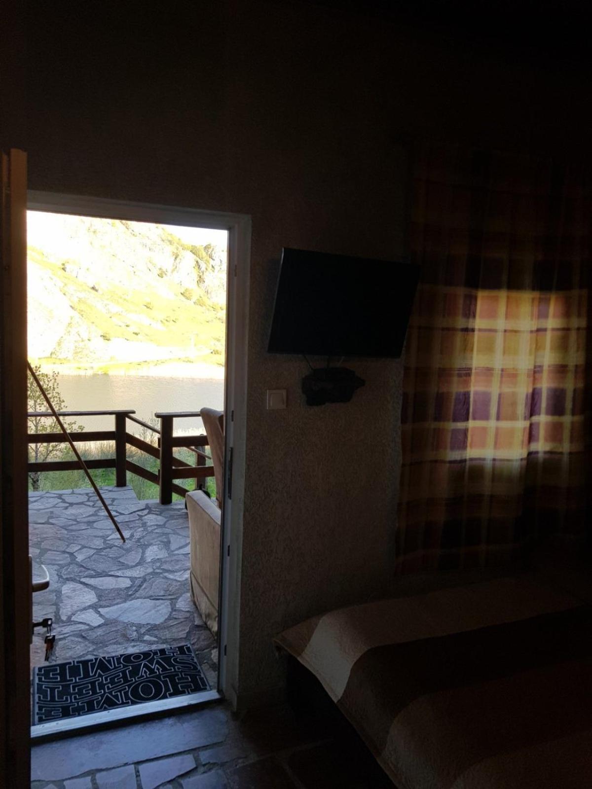 Detached House Milivoje Hotel Poscenje Luaran gambar